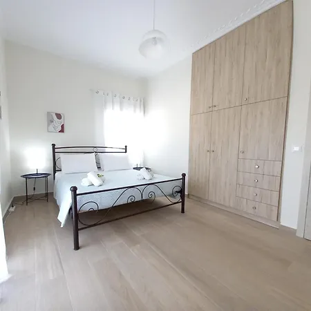 Zoe's Apartment, *